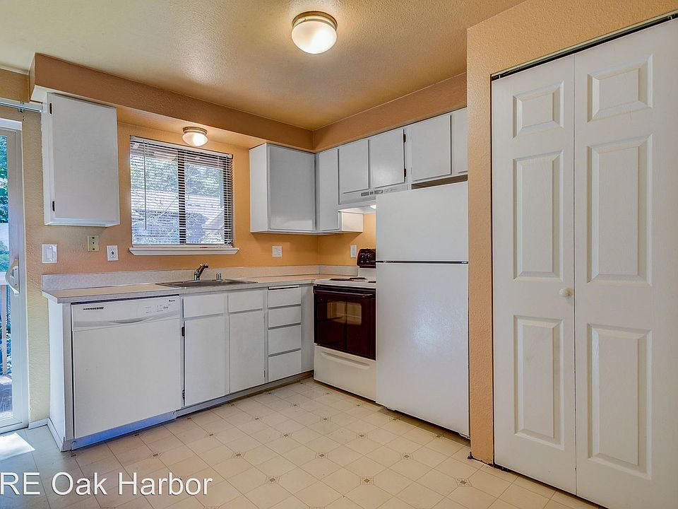 1st image of 1201 SW Harrier Cir APT 201