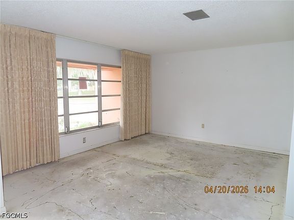 4th image of 6025 Pine Ln