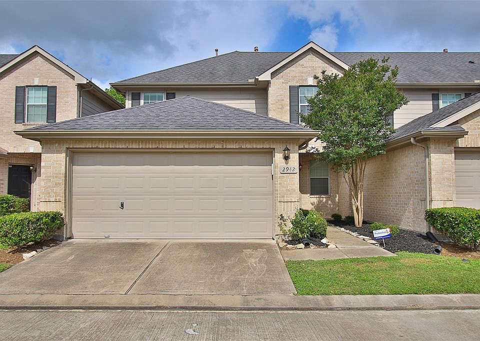 1st image of 2942 Meadowglen Crst