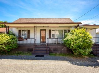 109 S Vine St, Fries, VA 24330