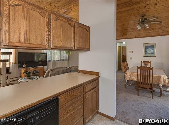 4th image of 2710 Amberwood Ct