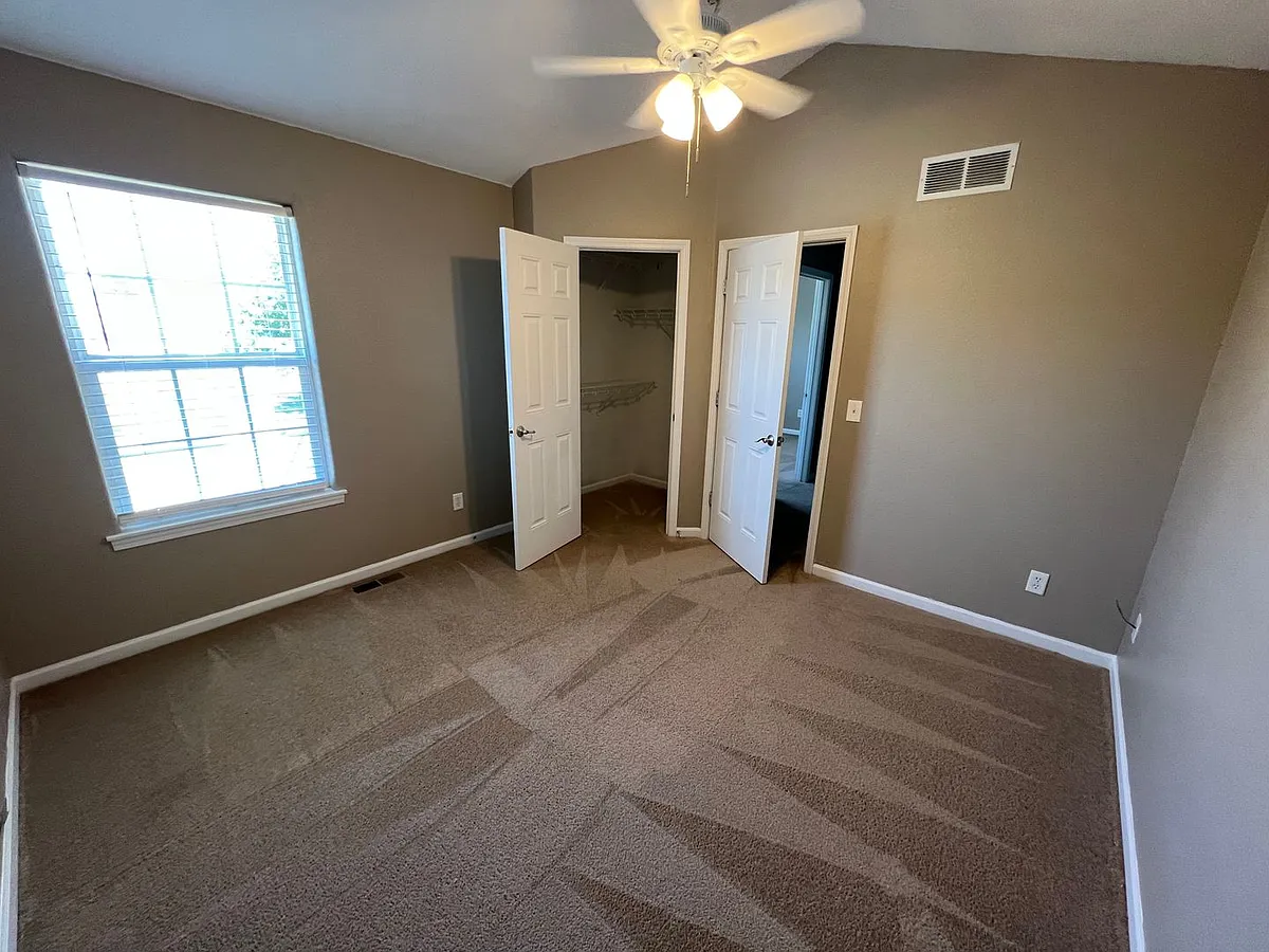 Building Photo - 5107 Veronica Dr