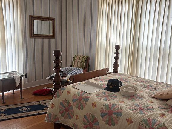 4th image of 631 Berger Rd