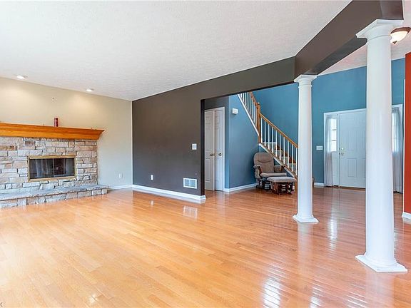 2nd image of 884 Collins Pond Dr