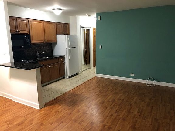 3rd image of 7201 W Wellington Ave APT C1