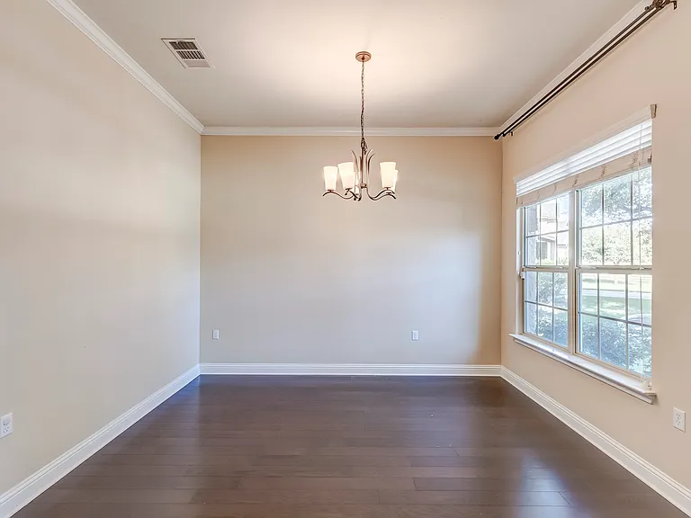 16009 Jeffs Ln — Photo 6