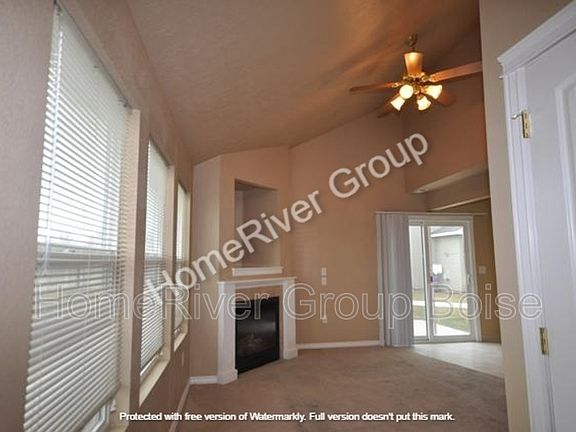 2nd image of 4005 Washington Ave APT 101