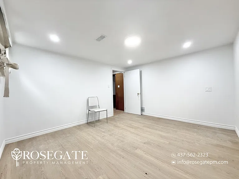 1058 Midland Ave #2A — Photo 8