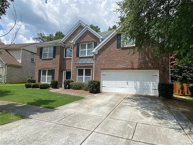 2146 Peach Shoals Cir — Photo 2