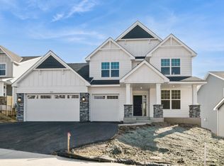 7472 Auburn Ln, Inver Grove Heights, MN 55077