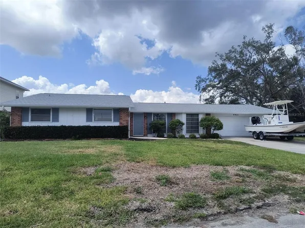 4411 Dolphin Ln, Palmetto, FL 34221