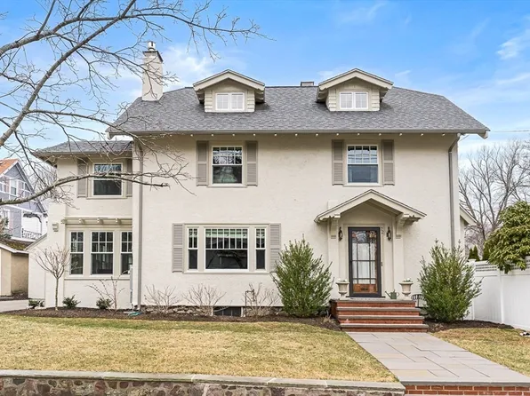 72 Stratford Rd, Melrose, MA 02176