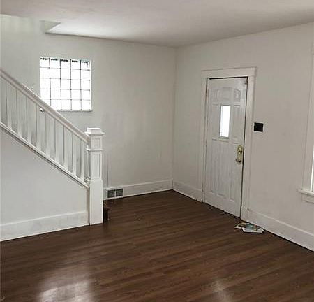 4th image of 74 Bascom Ave
