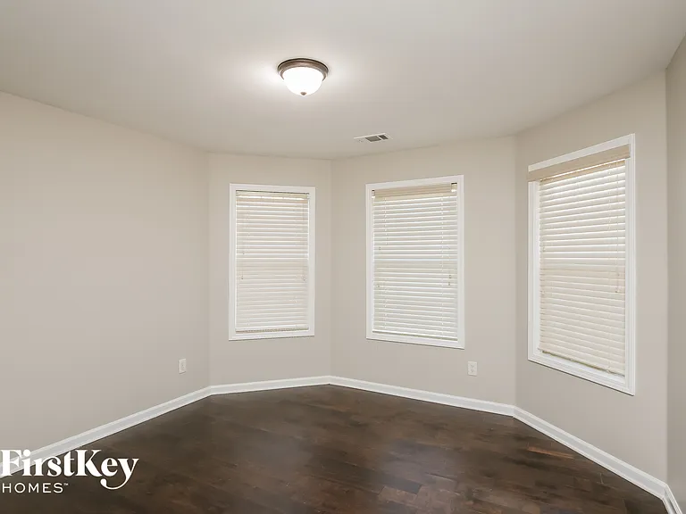 2545 Mossy Rock Pl — Photo 11