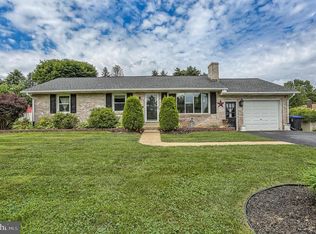 208 E Springville Rd, Boiling Springs, PA 17007