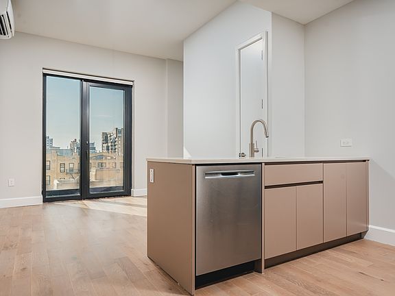 5th image of 262 9th St #301