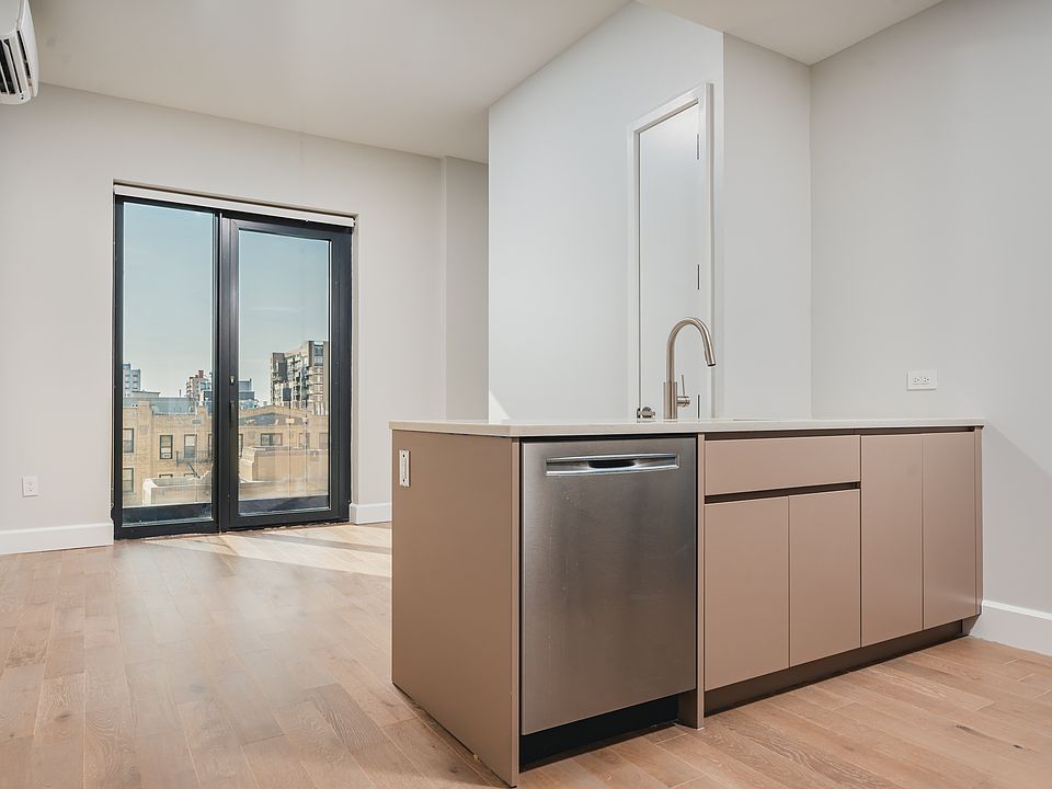 1st image of 262 9th St #601