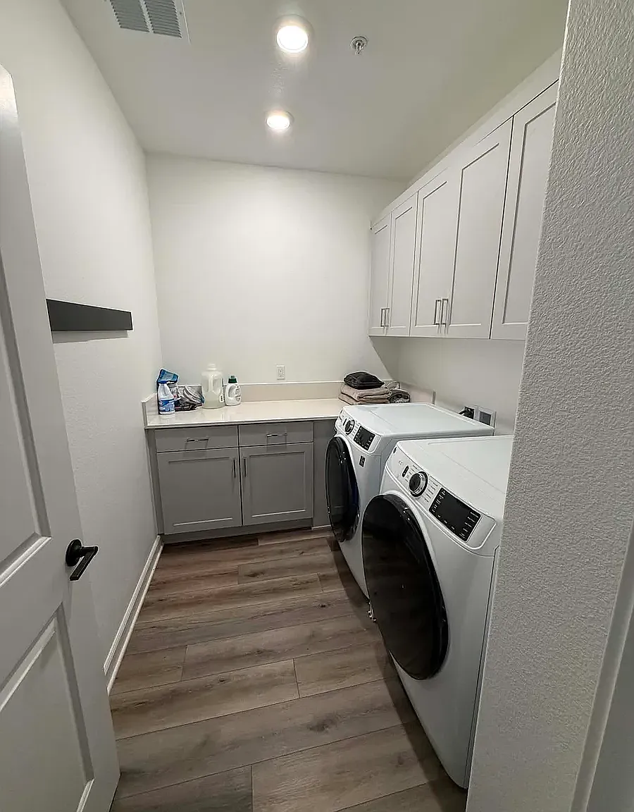 3 bed, 2.5 bath, 1670 sqft, $4,200 — Photo 4
