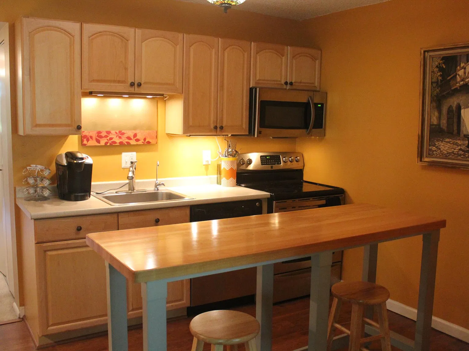 2 bed, 1128 sqft, $2,250 — Photo 4