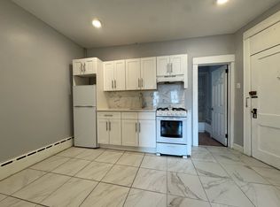 579 Avenue A APT 1, Bayonne, NJ 07002