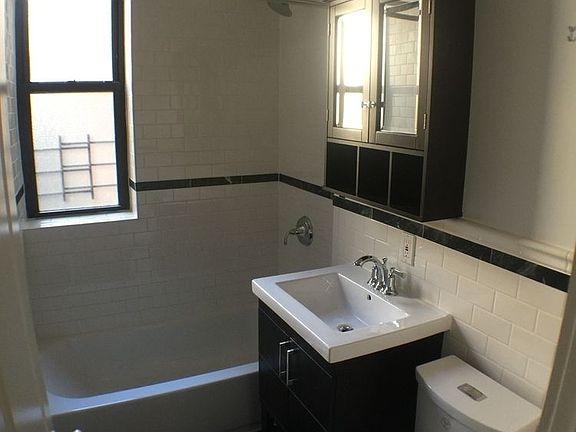 4th image of 66 Saint Nicholas Pl APT B44