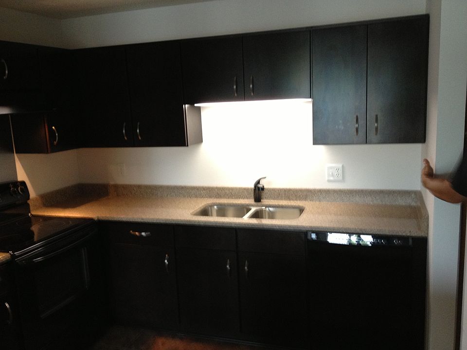 2nd image of 1 Lake St W #207