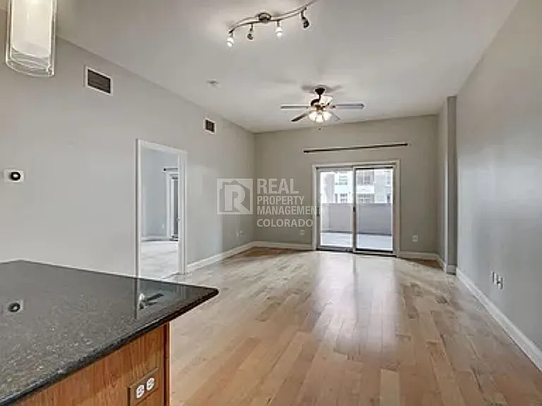 1950 N Logan St #302 — Photo 9