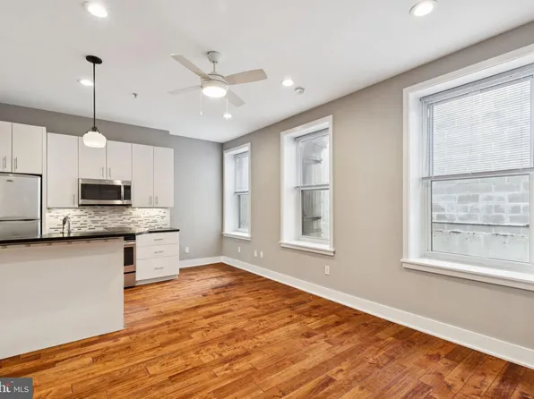 126 S 16th St APT 3R, Philadelphia, PA 19102