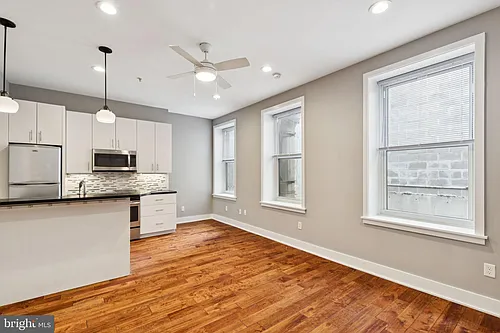 126 S 16th St #3R Photo 1
