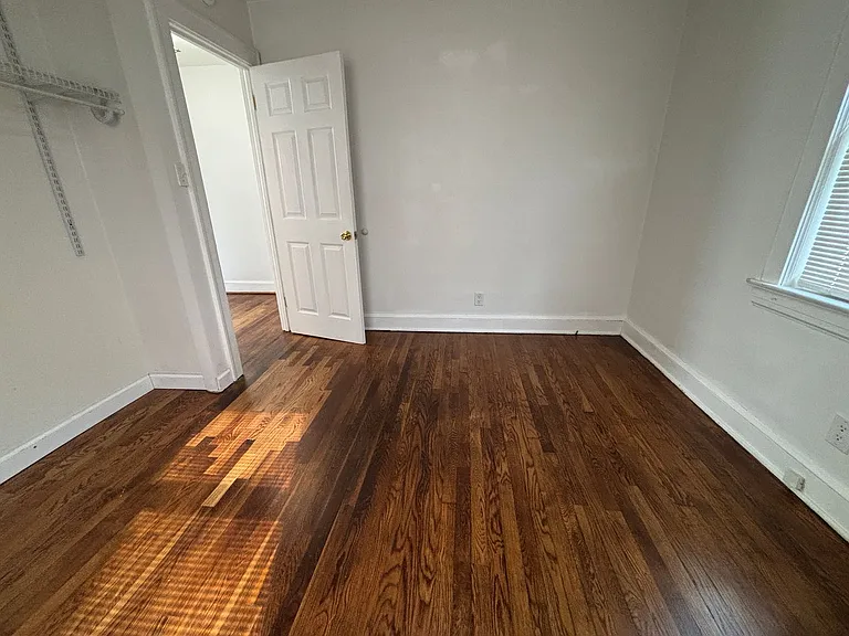 950 Morgan Ave SE — Photo 14