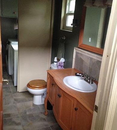 1/2 bath