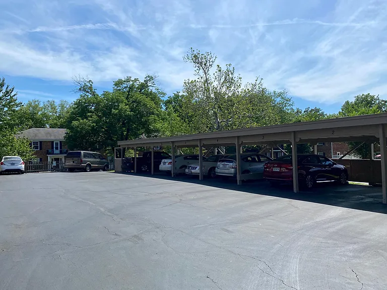 605 S Kirkwood Rd #D — Photo 15