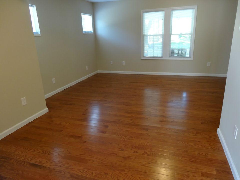 1st image of 118 Ballard St APT 1