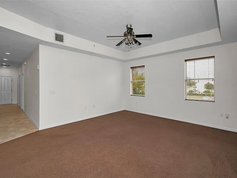 606 Wells Ct #202 — Photo 28