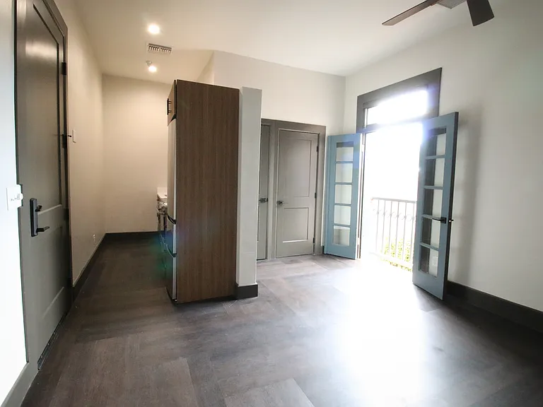 Julian Drew Lofts — Photo 24