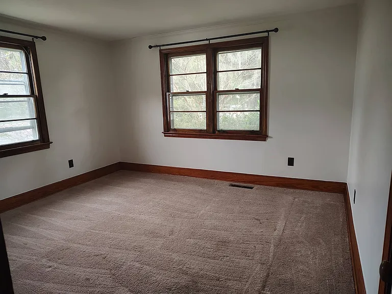 143 W Virginia Rd — Photo 11