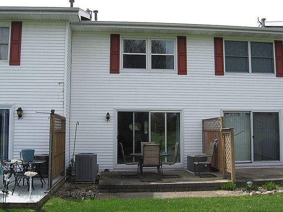 2nd image of 1145 Fairway Dr APT 4