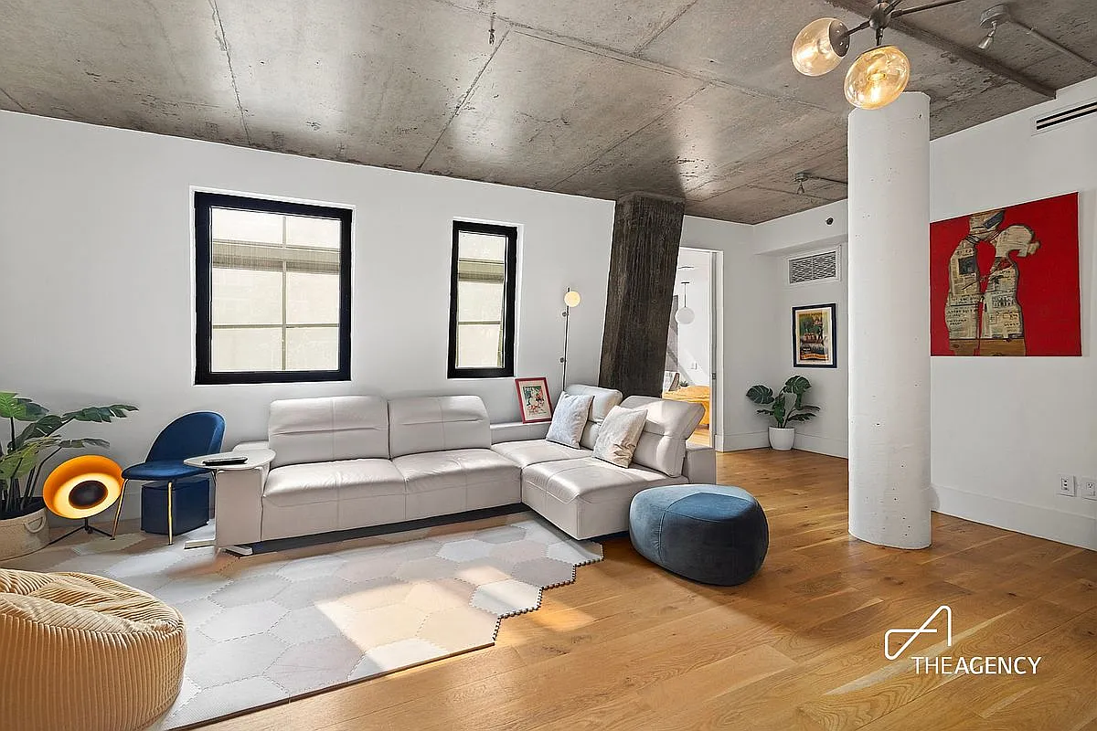 115 Norfolk St APT 301 photo 1
