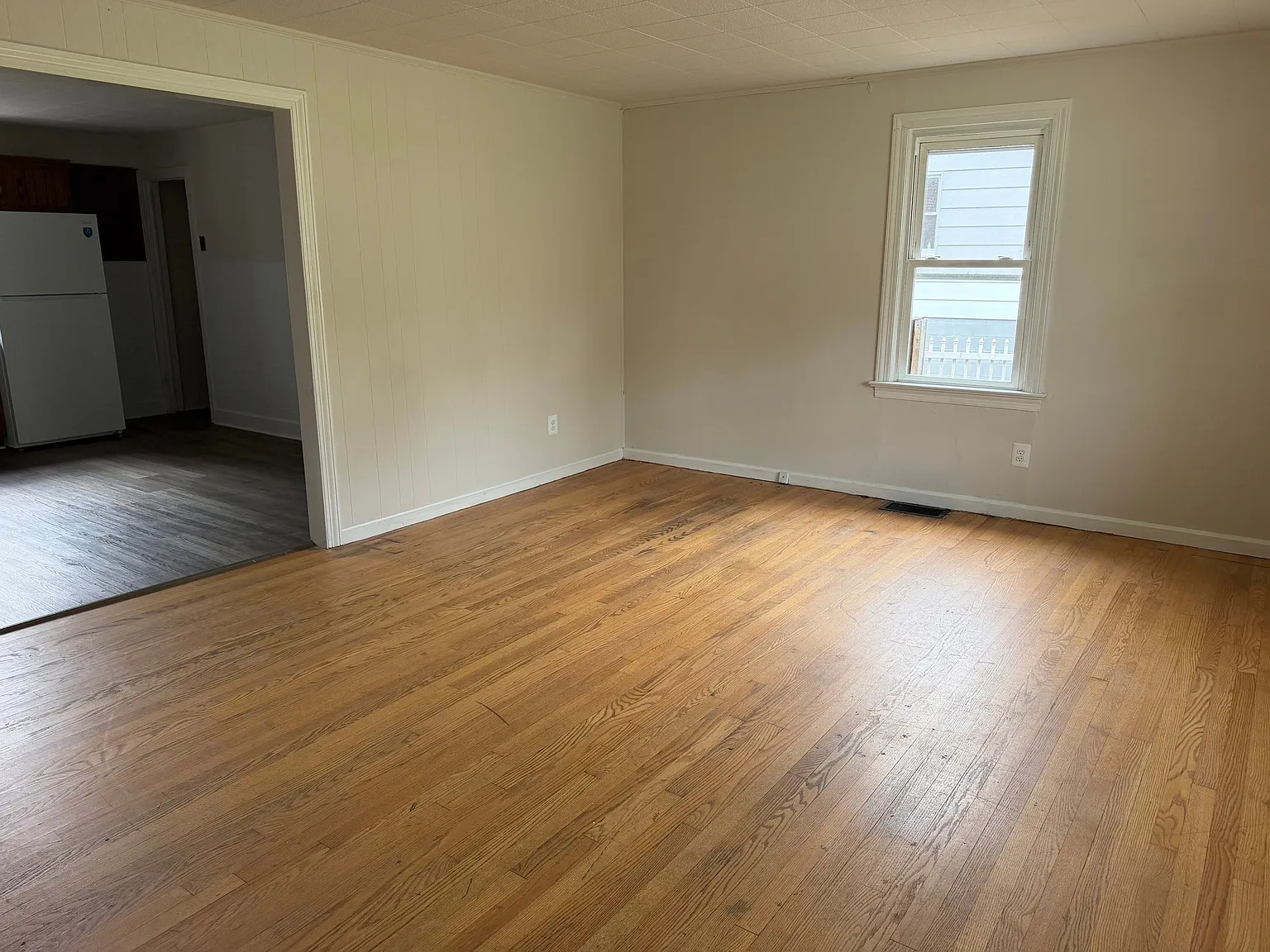 264 Jenny Wren Dr — Photo 2