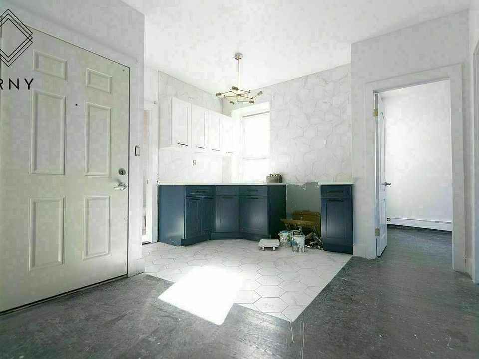 1st image of 1930 Pacific St APT 4