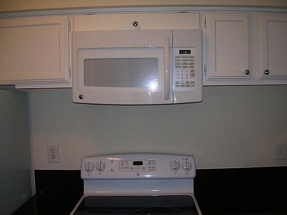 3rd image of 718 Bering Dr APT D