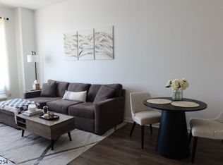 1 Carriage City Plz 1710, Rahway, NJ