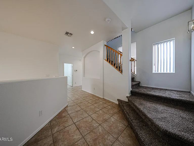 453 N 105th Pl — Photo 4