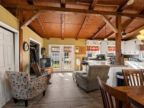 4th image of 638 Pineville Rd