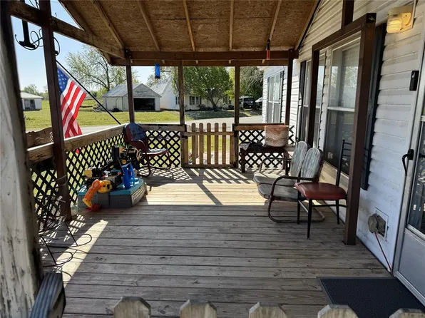 716 E Franklin Ave, Apache, OK 73006