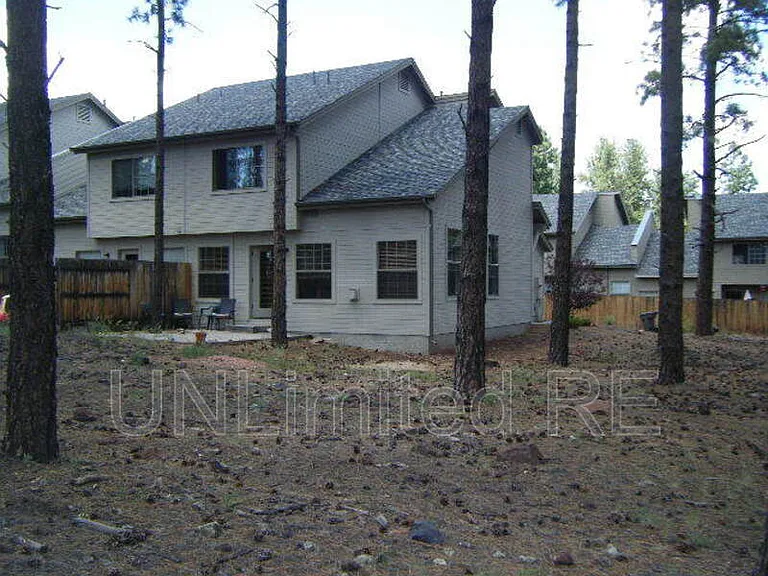 1753 W Legend Trl — Photo 2