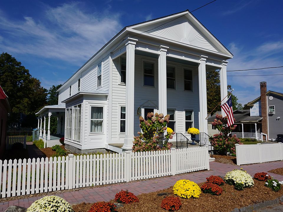 1st image of 9 Leonard St