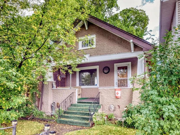 466 S 22nd Ave NW, Calgary, AB T2M 1N3