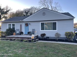 821 Rosedale Ave, Kingston, TN 37763