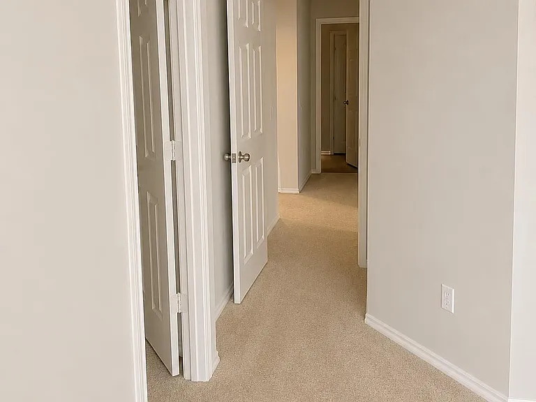 352 Martha Dr — Photo 16